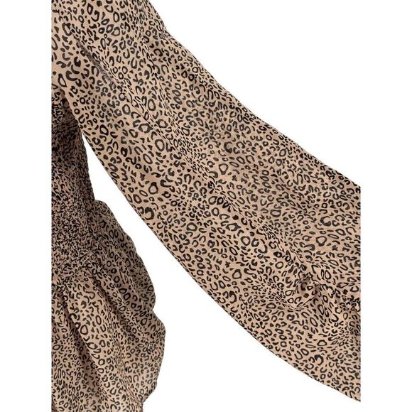 Entro Women’s Smocked Leopard Print Blouse Peplum Long Sleeve Top Size M EUC - Picture 4 of 10